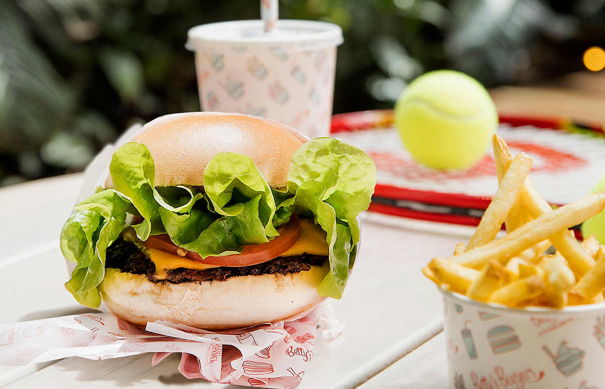 Betty’s Burgers has created an app-exclusive Smashing Good Deal bundle for their Besties to enjoy this summer! 